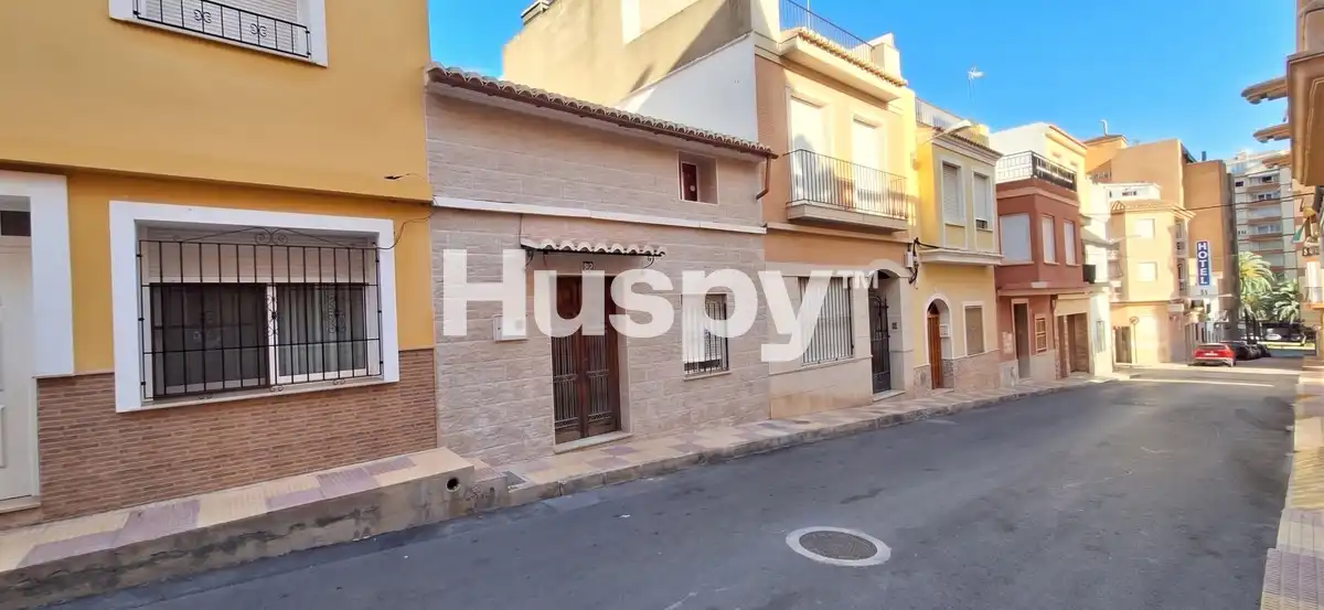 Casa con terrazza in vendita a Carrer del Tir