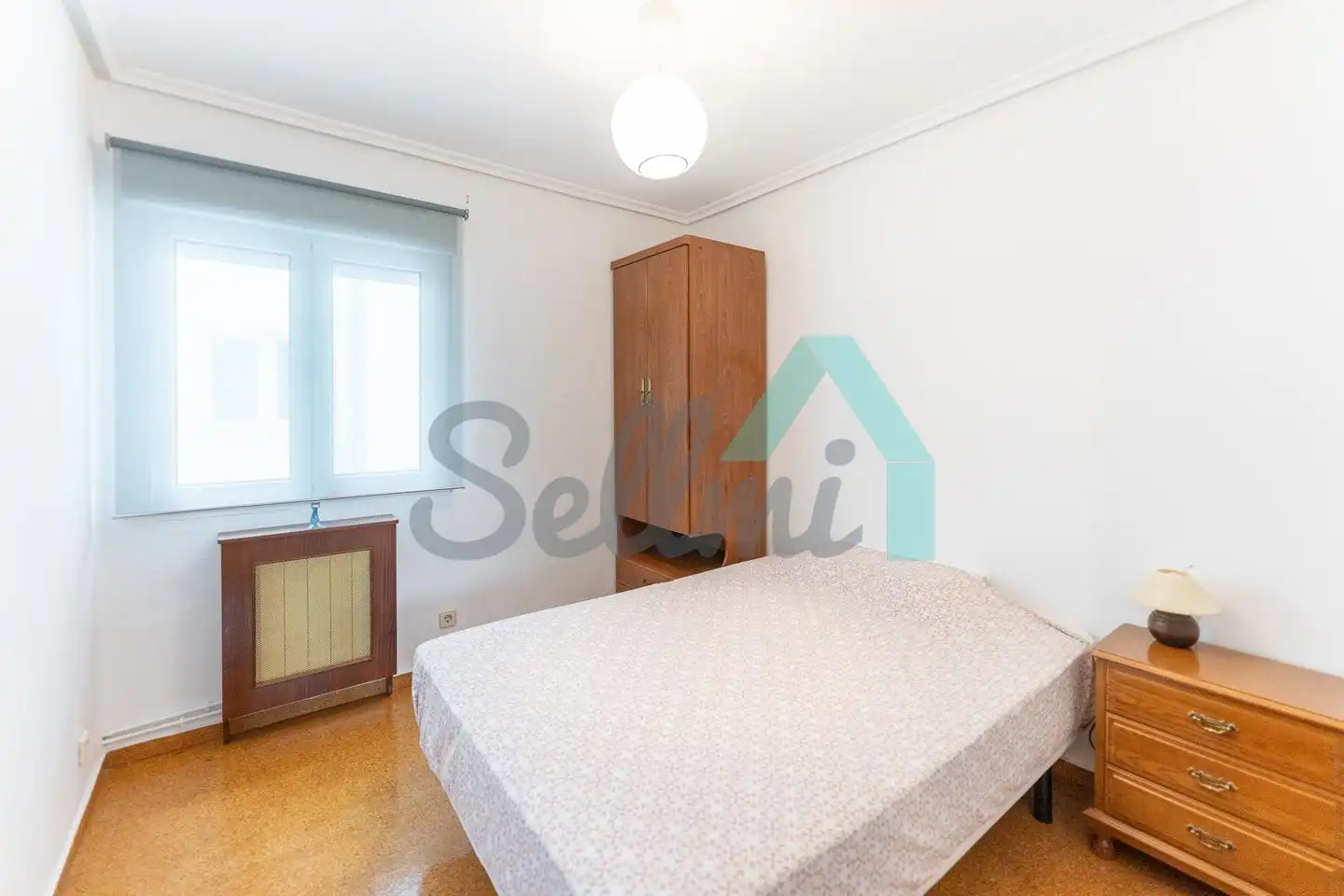 Schlafzimmer von Wohnung zur Miete in Oviedo  mit Heizung, Parkett und Terrasse