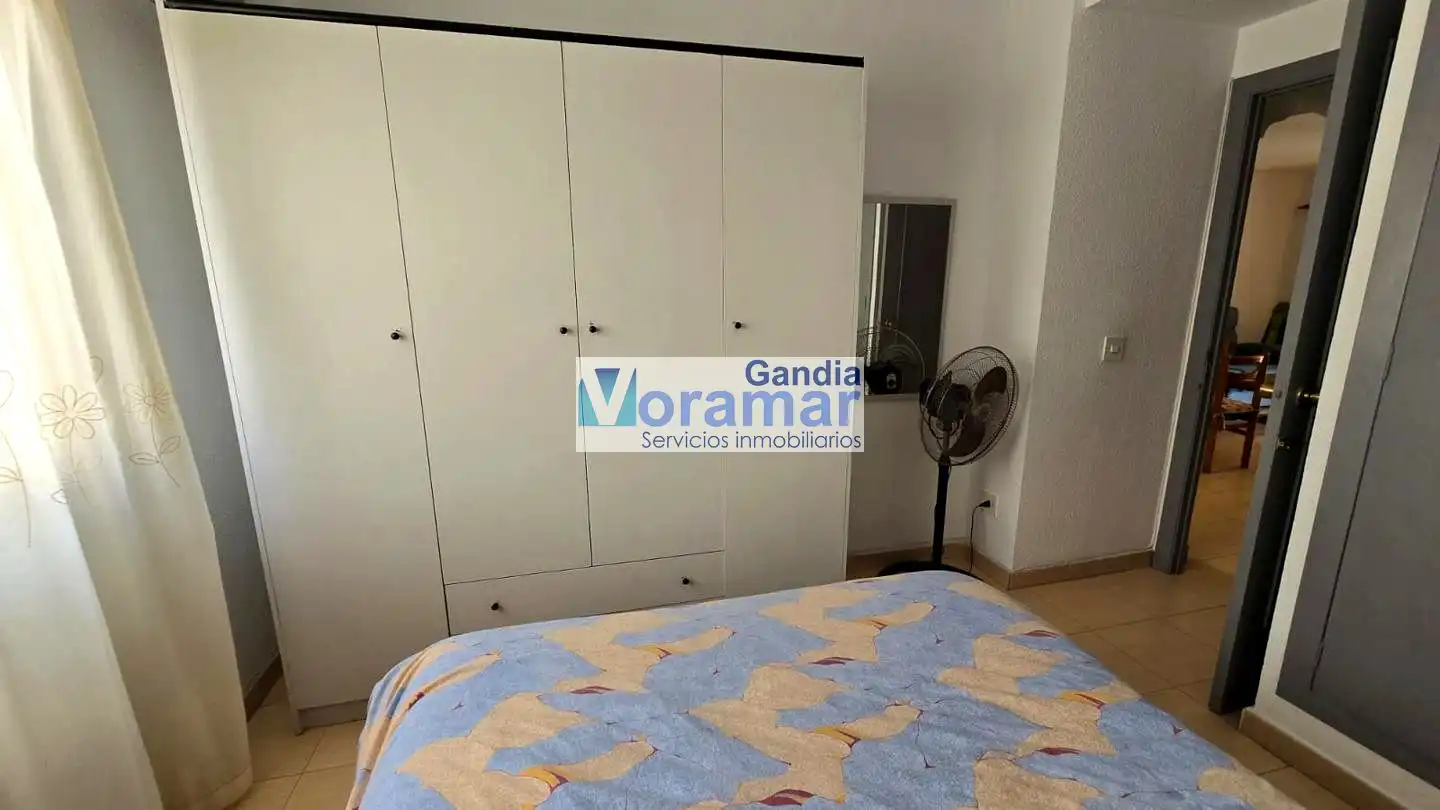 Habitación de Apartamento en venta en Gandia con Amueblado y Piscina comunitaria