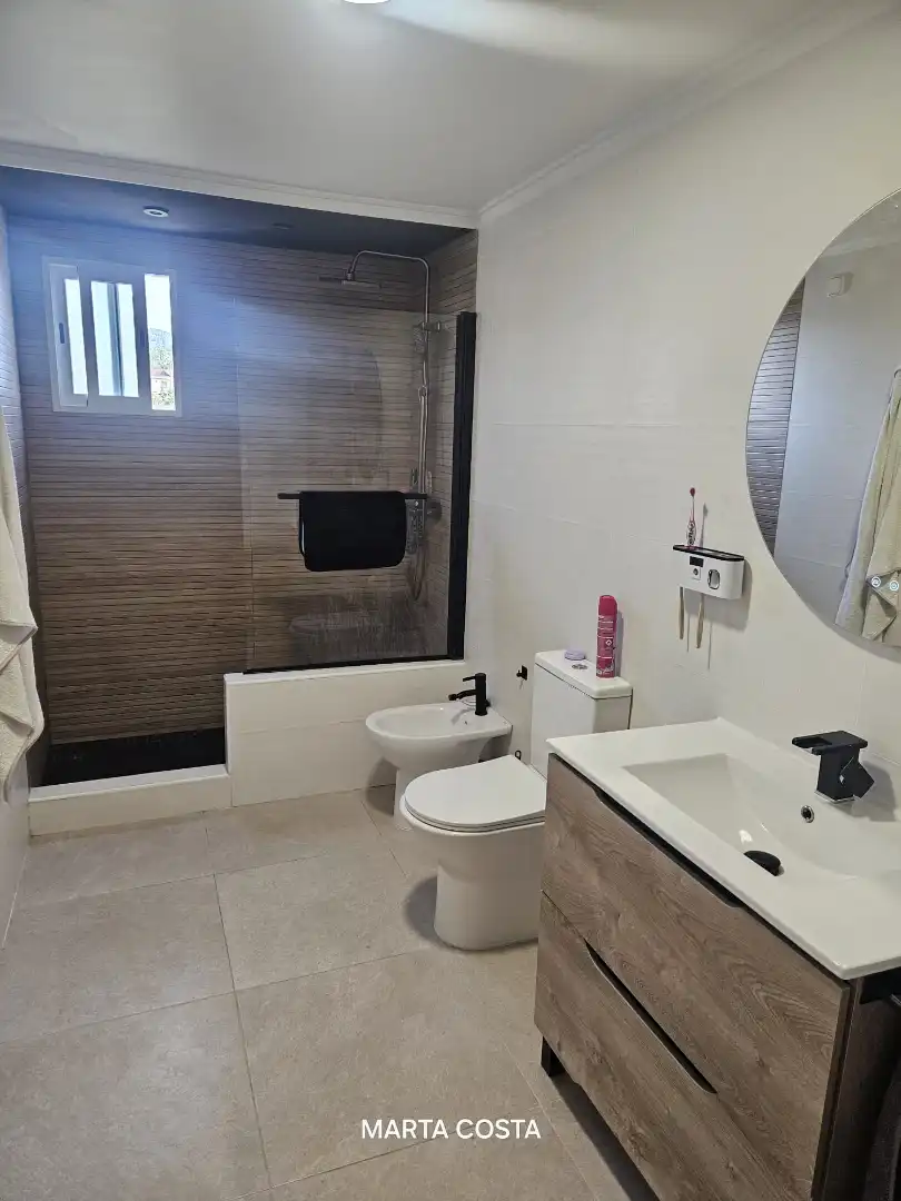Bathroom of Flat for sale in La Font d'en Carròs  with Storage room, Furnished and Oven