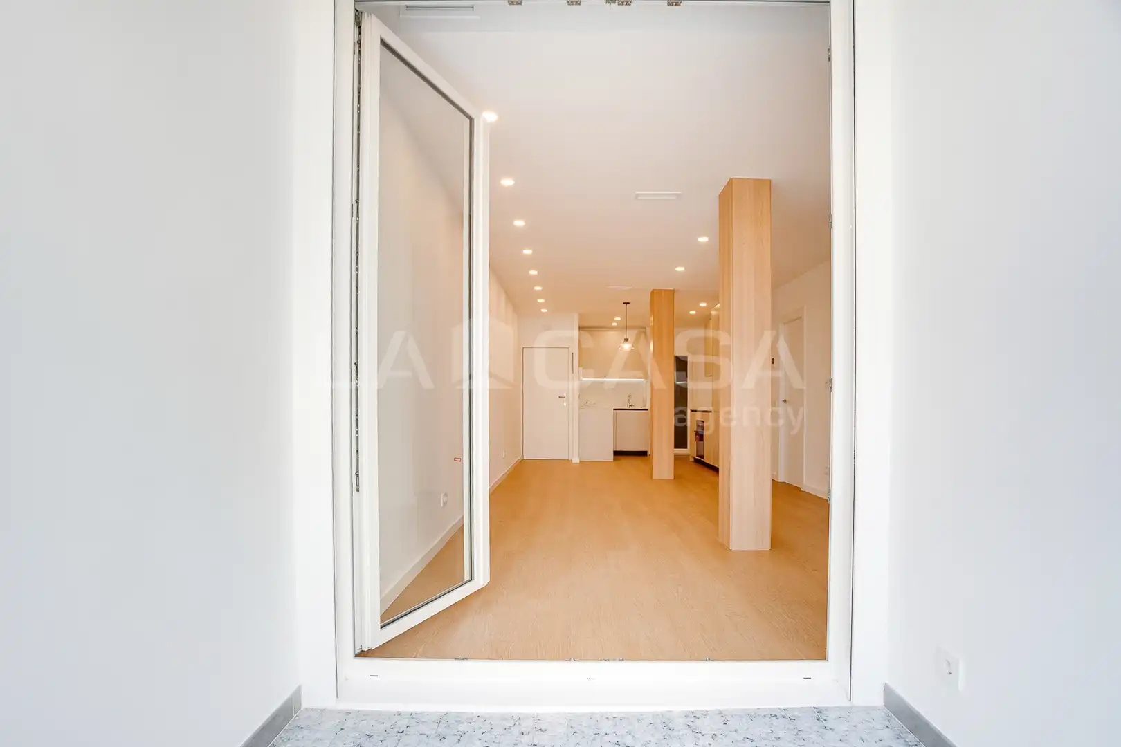 Piso en venta en Barcelona con Calefacción y Balcón