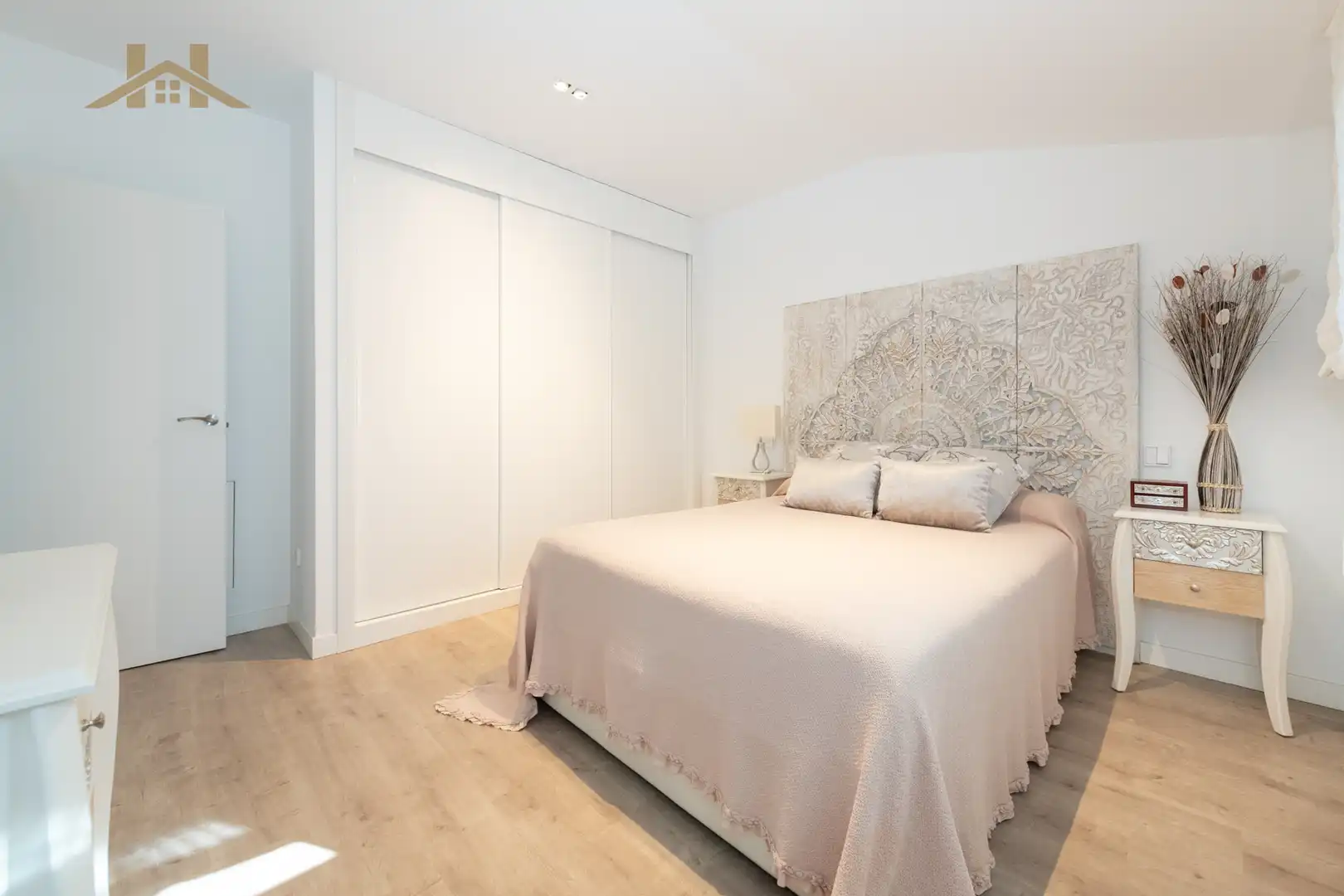 Bedroom of Detached homes for sale in Boadilla del Monte  with Air Conditioner, Heating and Private garden