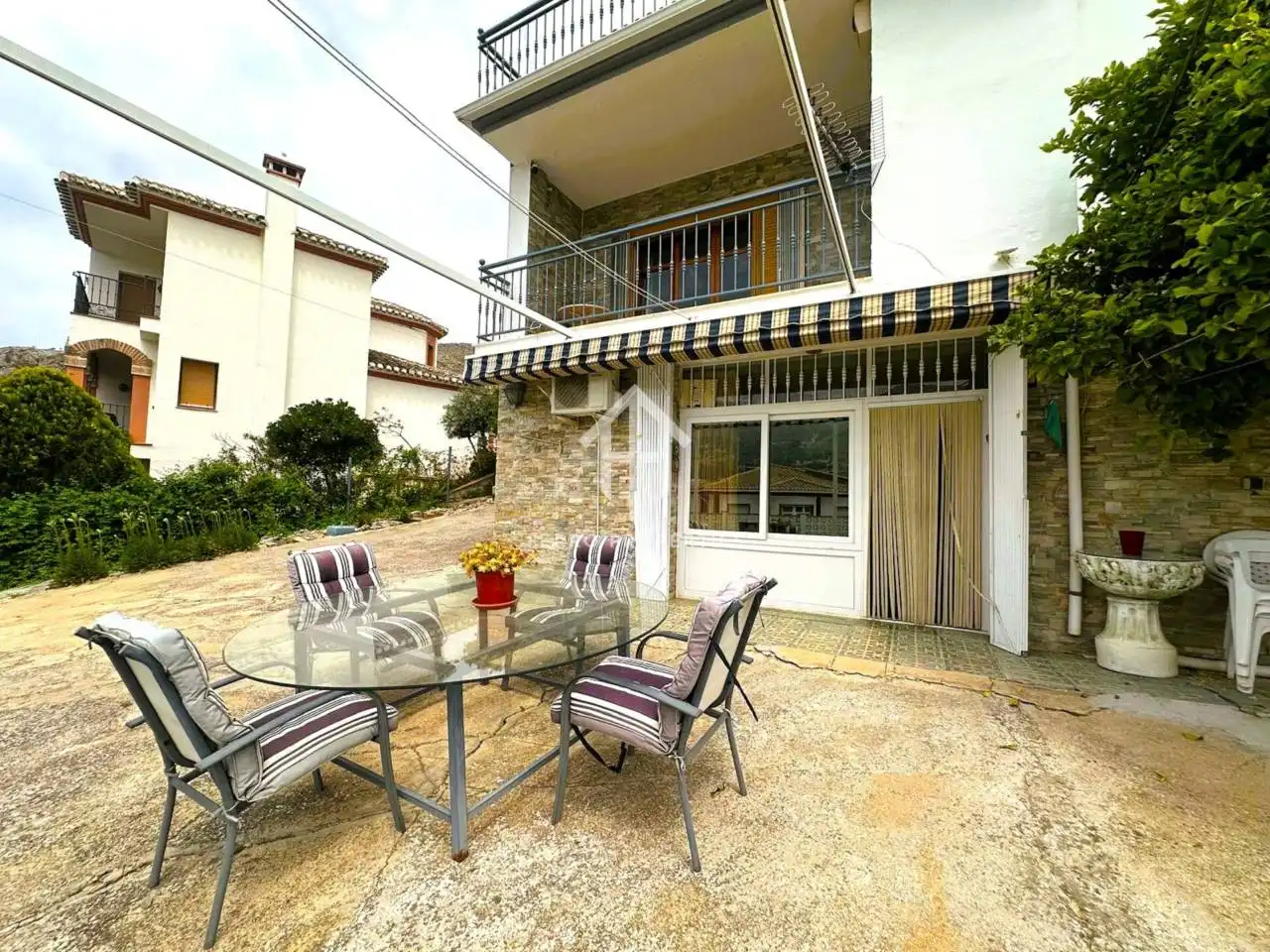 Terrassa de Casa o xalet en venda en Loja amb Aire condicionat, Jardí privat i Terrassa