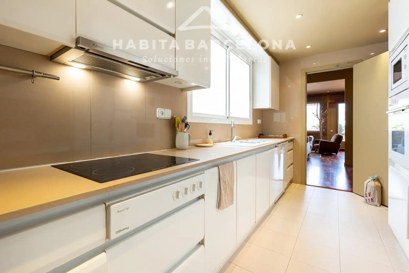 Cocina de Piso de alquiler en Barcelona con Aire acondicionado, Calefacción y Parquet