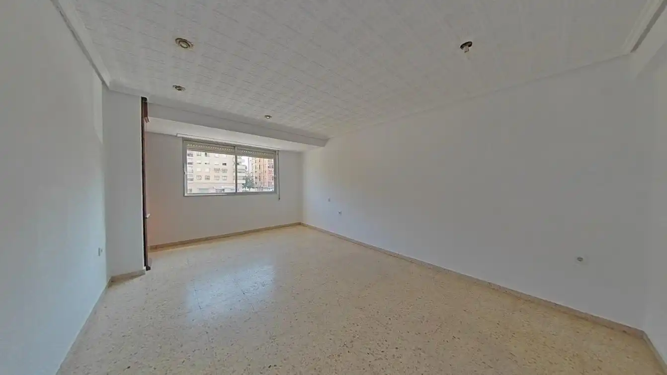 Bedroom of Flat for sale in Valencia