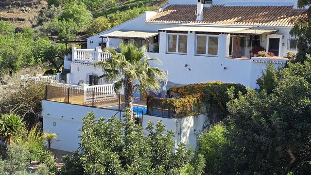 Finca rústica en Venta en Árchez