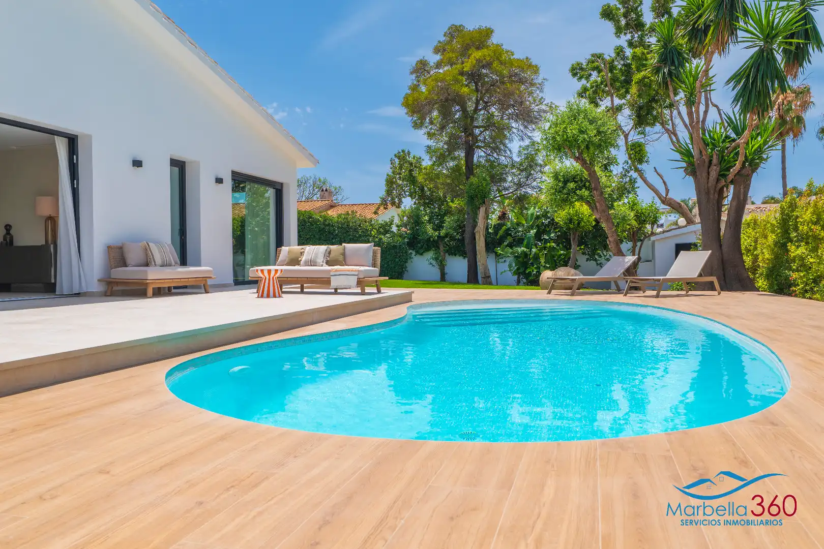 Piscina de Casa o chalet en venta en Estepona con Aire acondicionado, Calefacción y Jardín privado