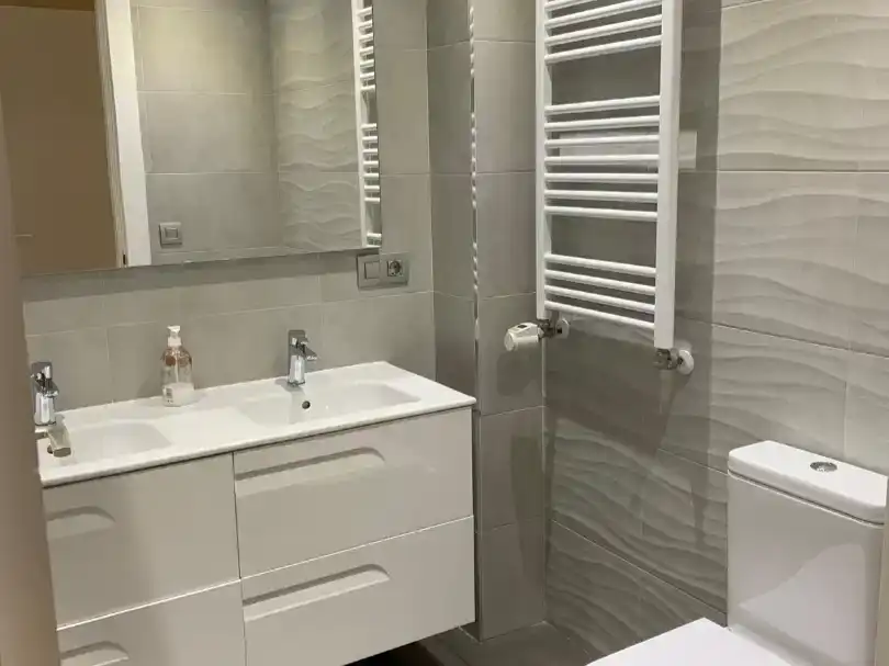 Bathroom of Flat for sale in Vitoria - Gasteiz