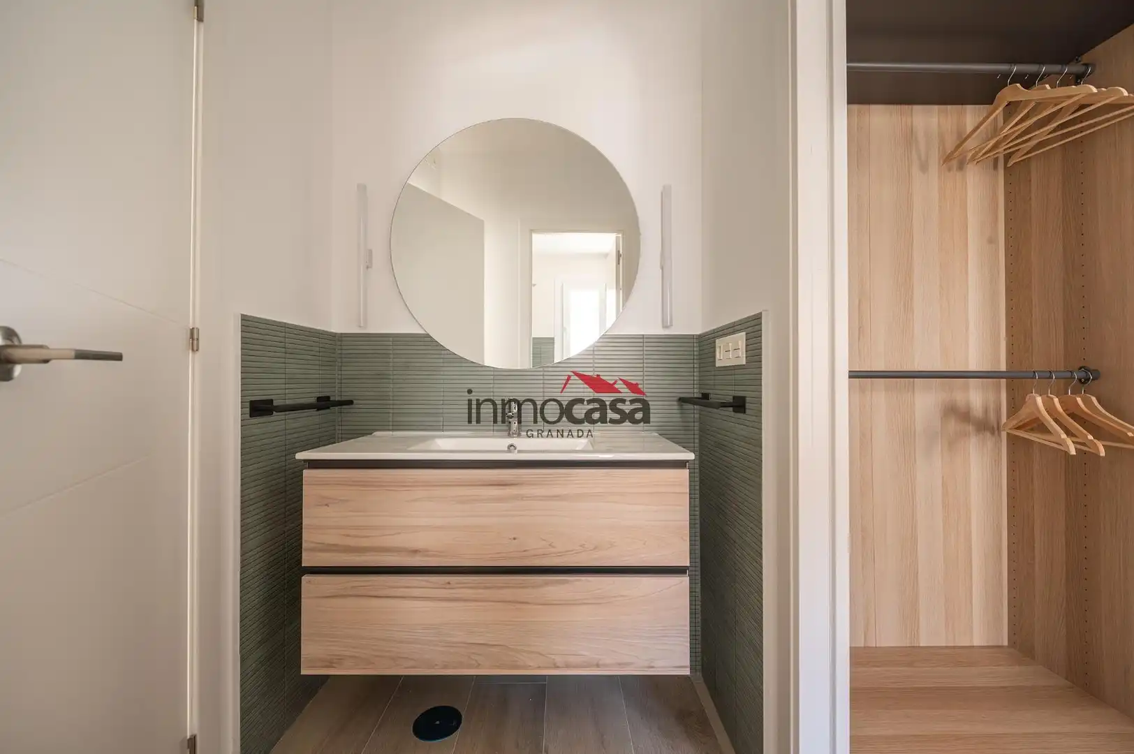 Bathroom of Apartments for sale in Armilla  with Air Conditioner, Heating and Terrace