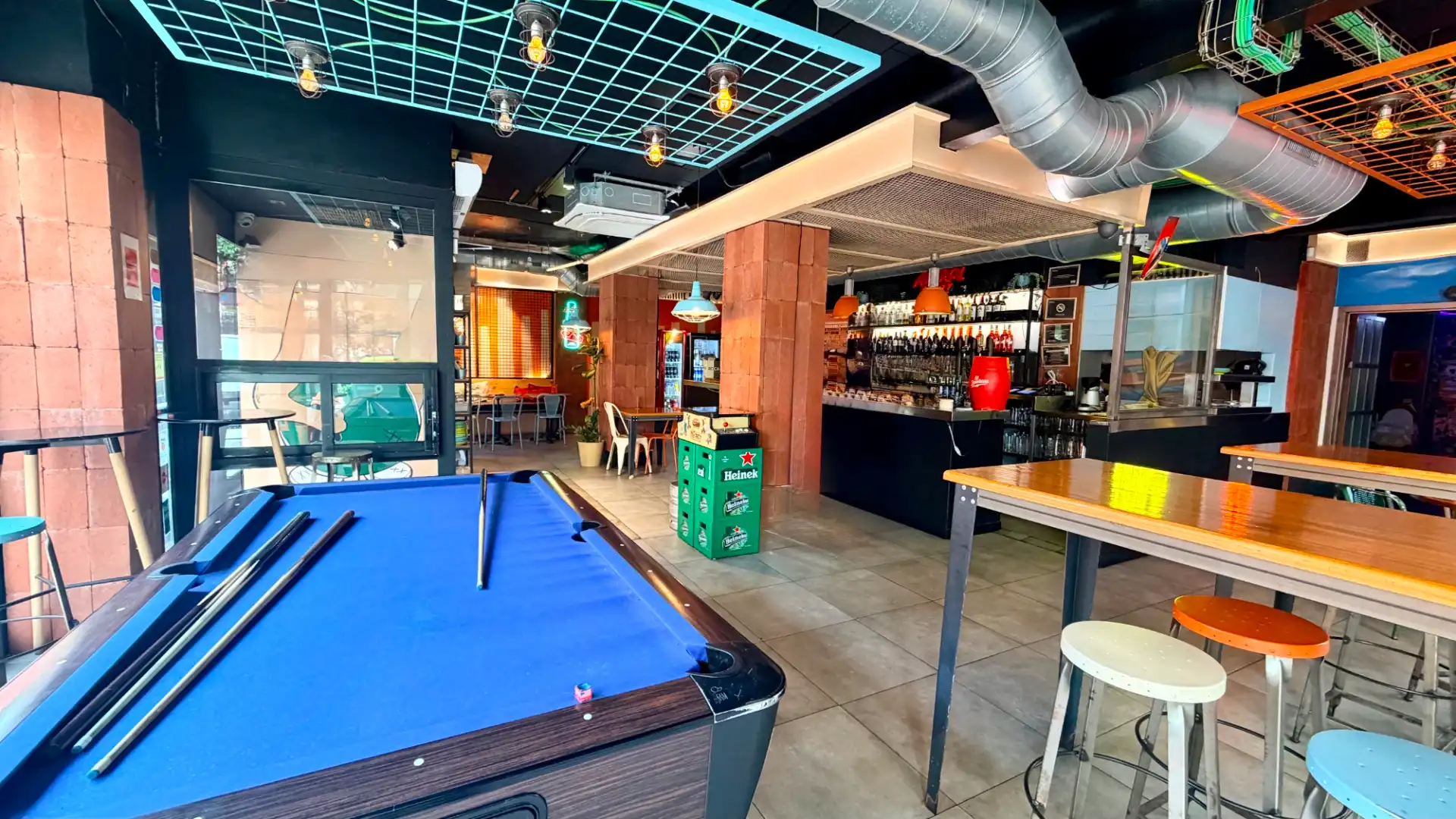 Business premises for transfer in Les Corts, imagen 9