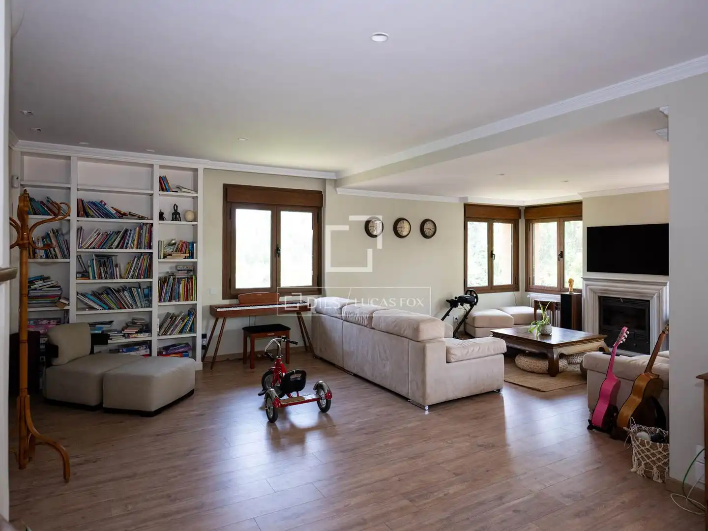 Living room of Houses for rent in Madrid  with Air Conditioner, Heating and Private garden