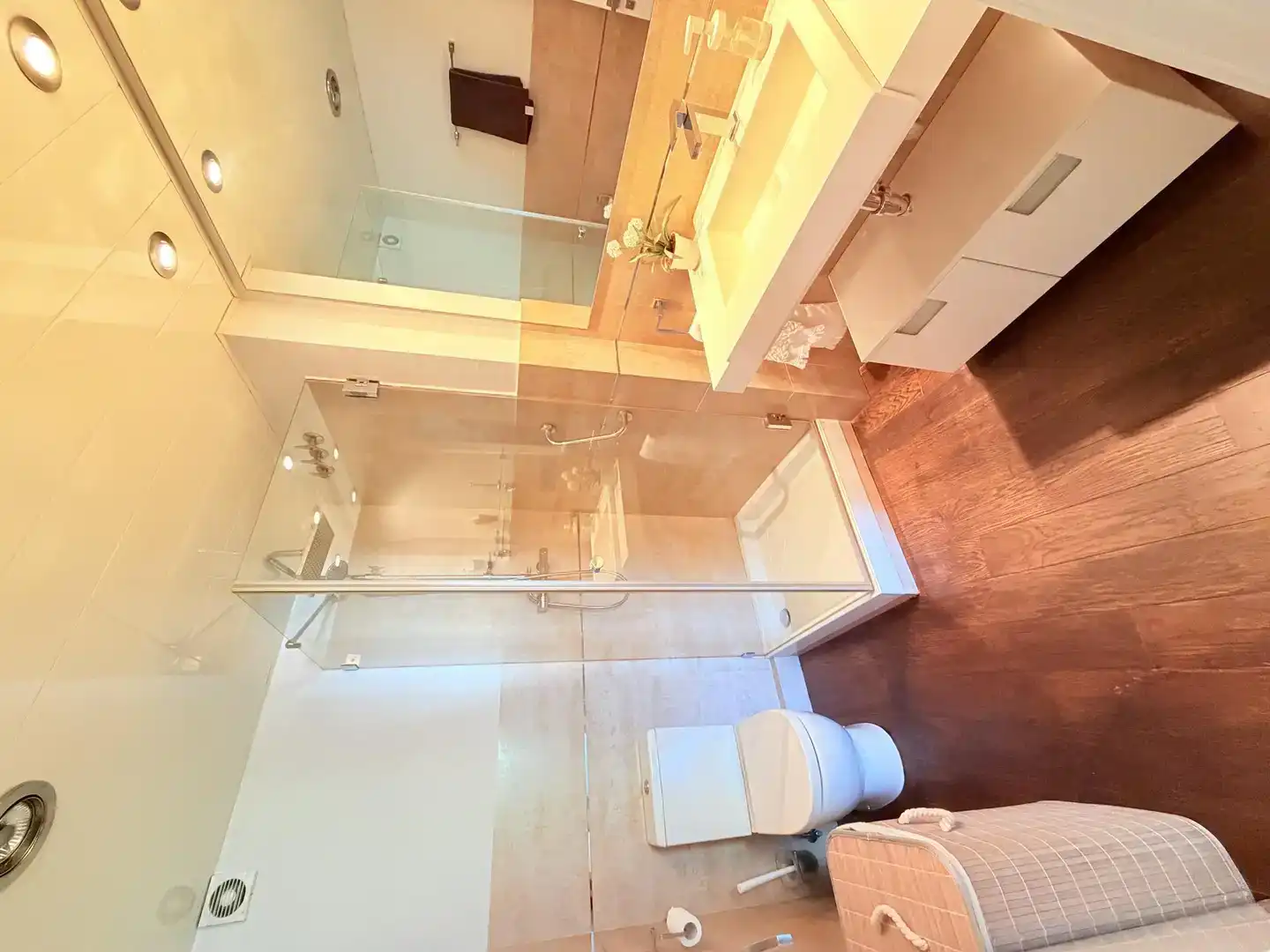 Baño de Piso en venta en  Córdoba Capital con Aire acondicionado y Balcón