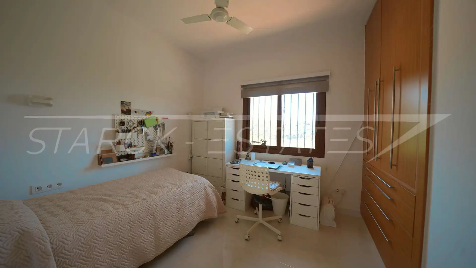 Dormitori de Casa o xalet en venda en Benidoleig amb Aire condicionat, Jardí privat i Piscina