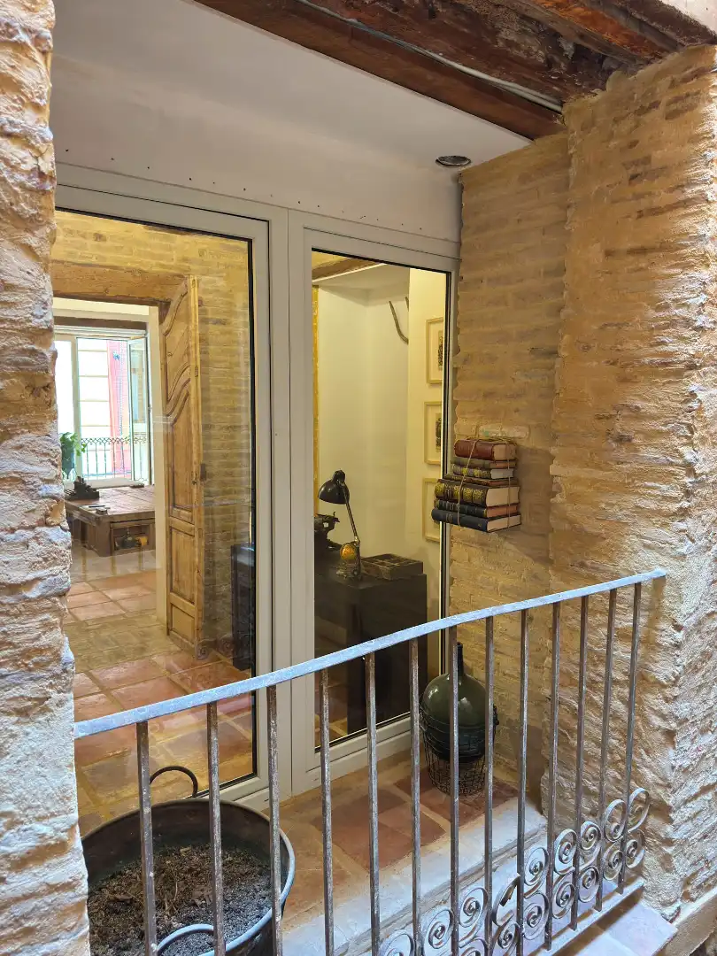 Flat for rent in Valencia  with Air Conditioner, Heating and Furnished