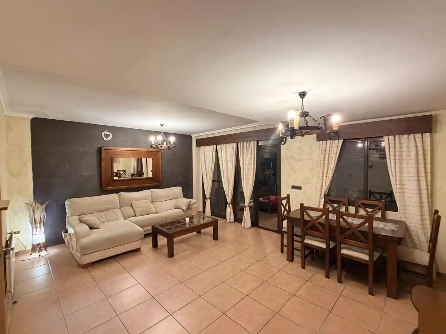 Casa pareada con piscina en venta en Carrera Centaure, imagen 16
