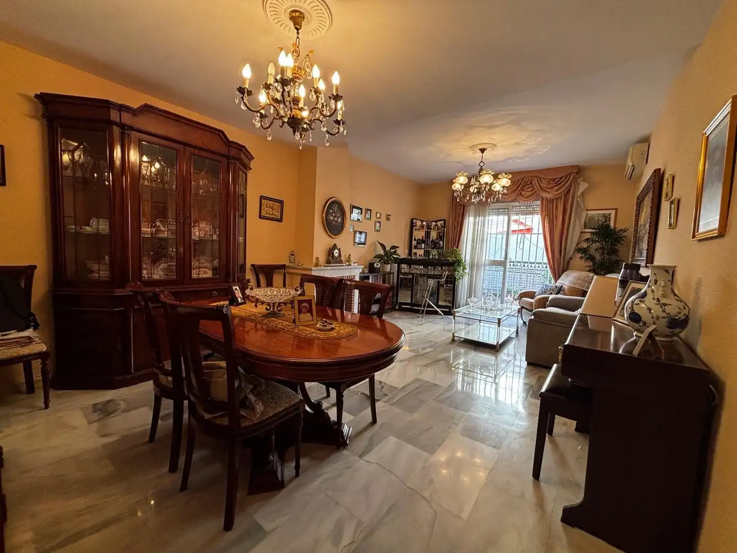 Comedor de Piso en venta en Mairena del Aljarafe