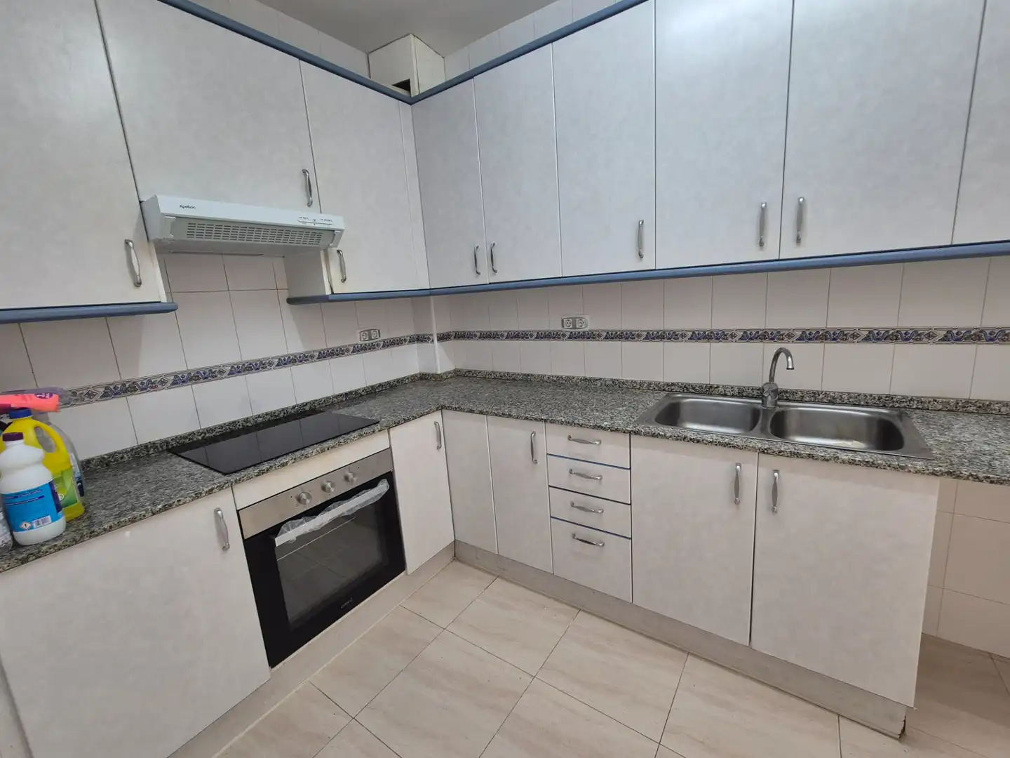 Kitchen of Attic for sale in Roda de Berà  with Terrace, Oven and Balcony