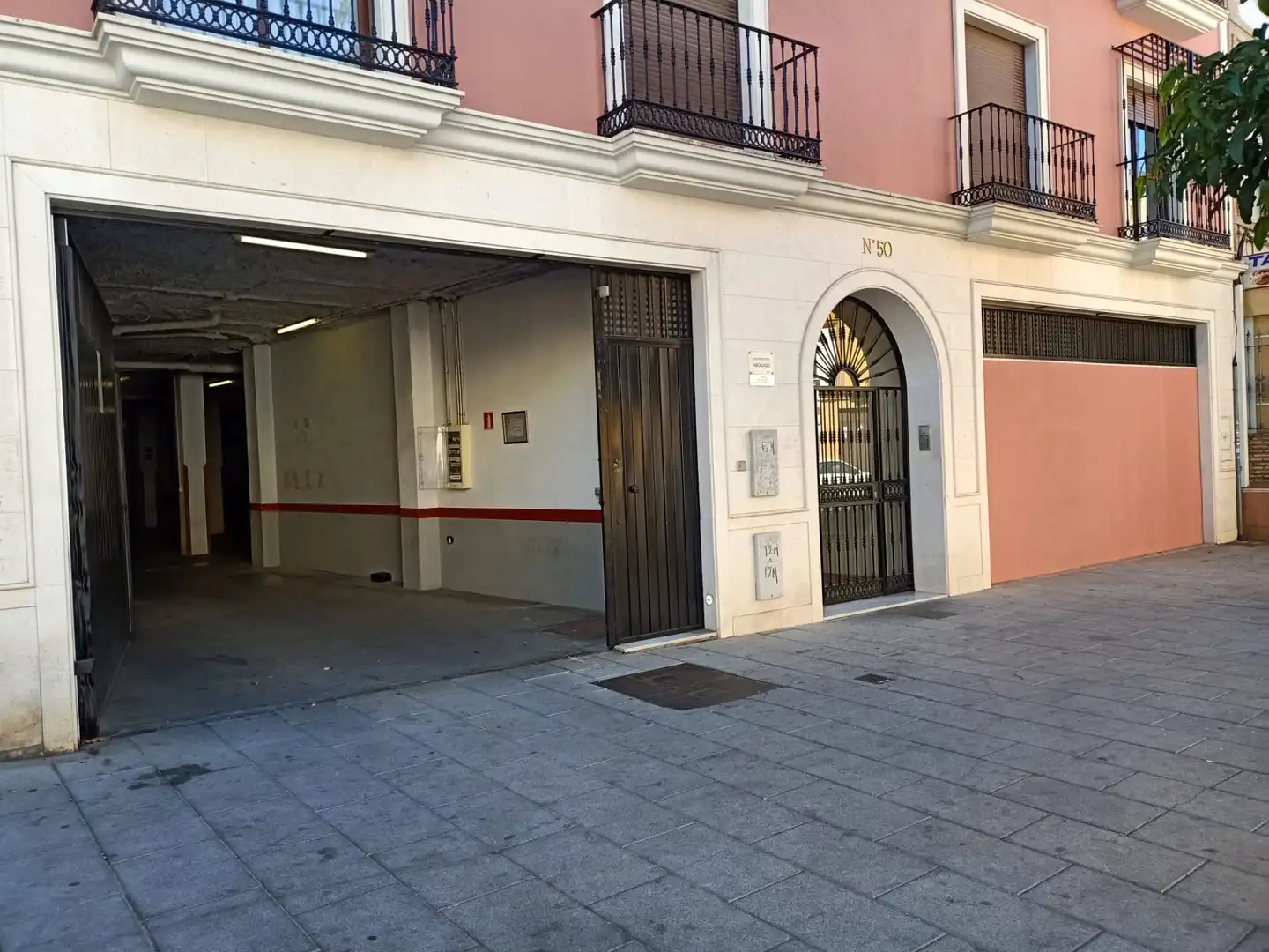Local commercial à vendre à Avenida Antonio Mairena 50