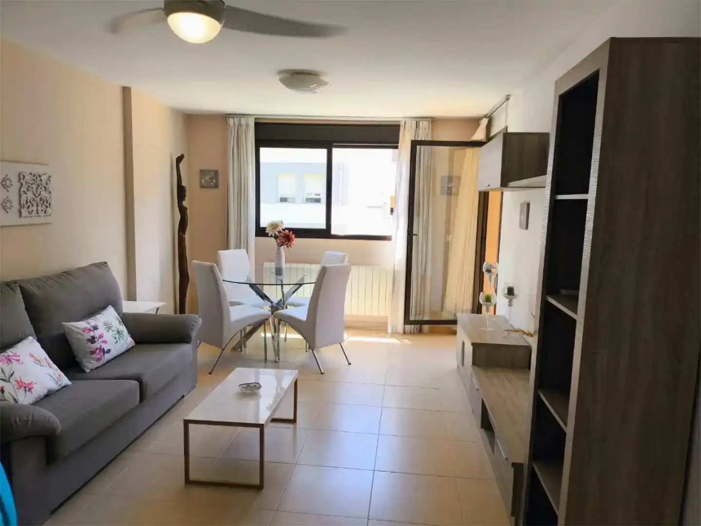 Wohnzimmer von Wohnung zum Verkauf in Onil mit Balkon