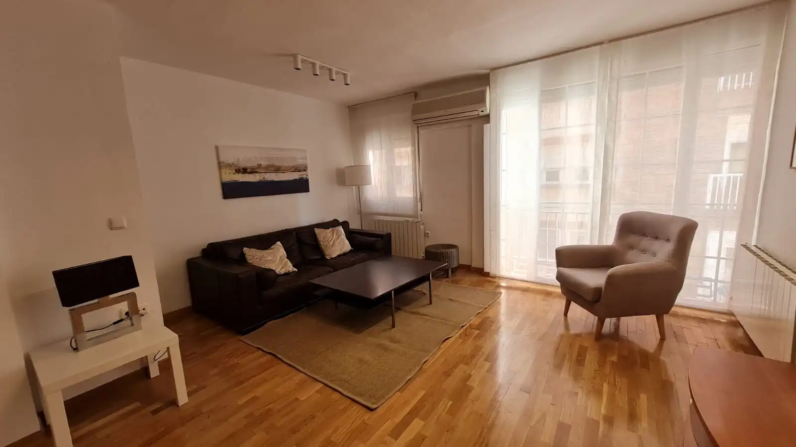 Appartement avec ascenseur à louer à Genil, imagen 2