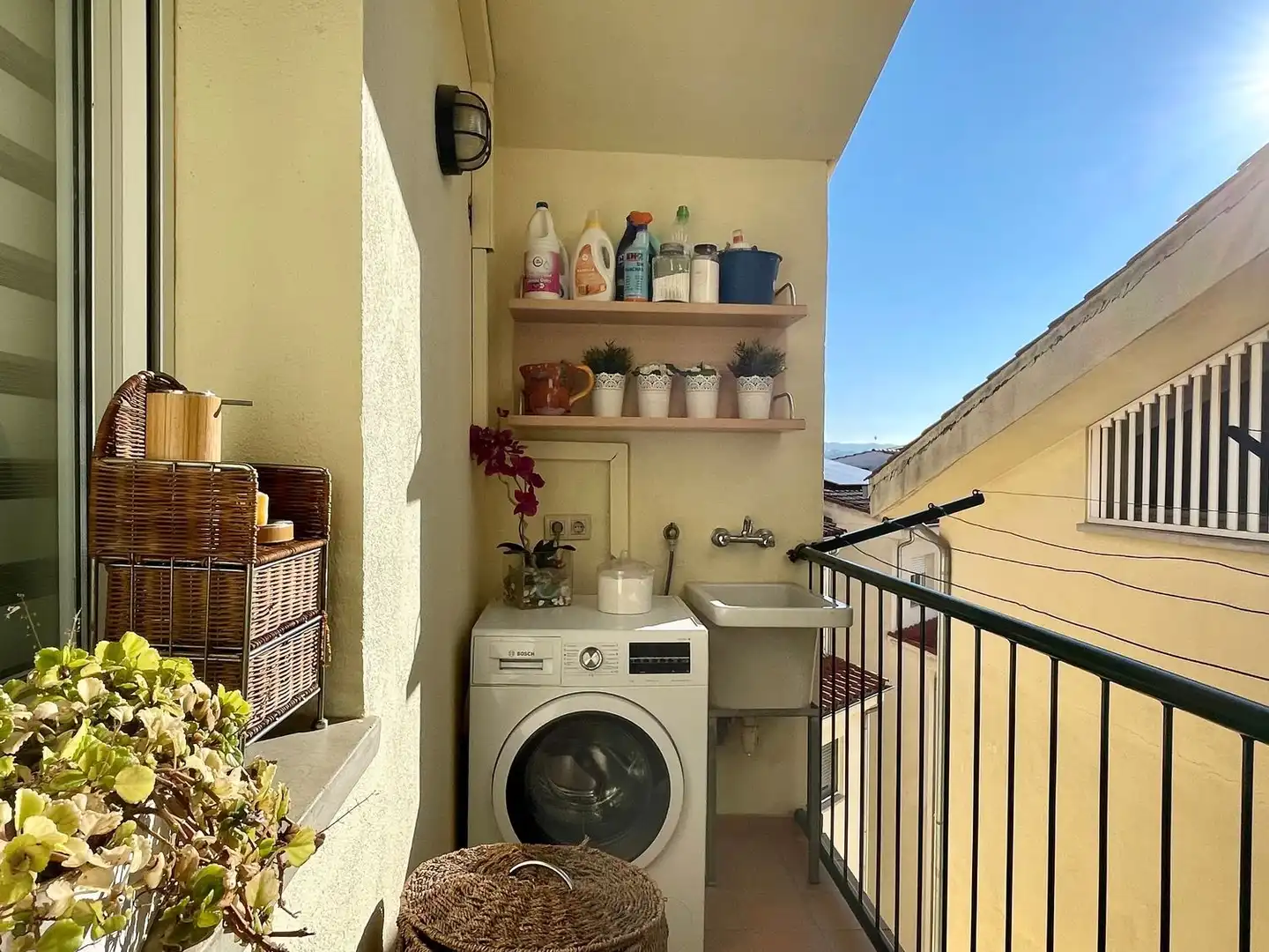 Terrasse von Wohnung zum Verkauf in Girona mit Klimaanlage, Abstellraum und Balkon