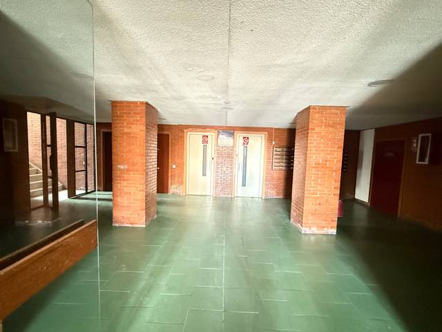 Piso en Venta en Calle Campotéjar en Orcasur - 12 de Octubre