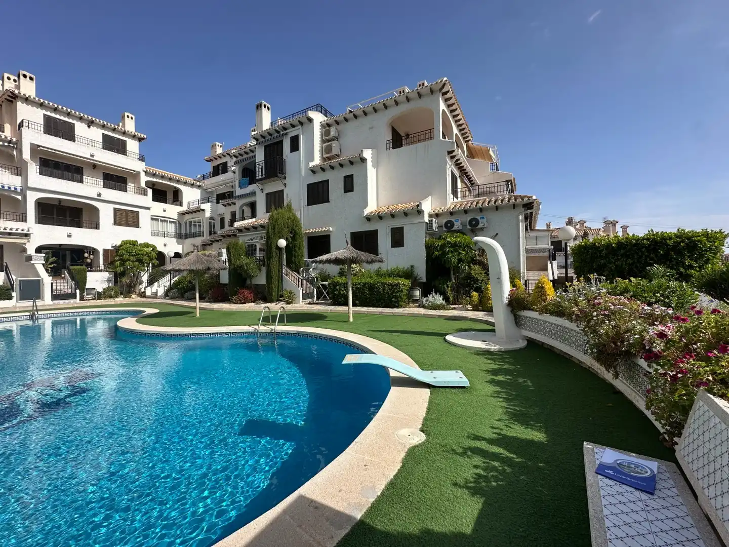 Piscina de Apartament en venda en Orihuela amb Aire condicionat, Calefacció i Terrassa