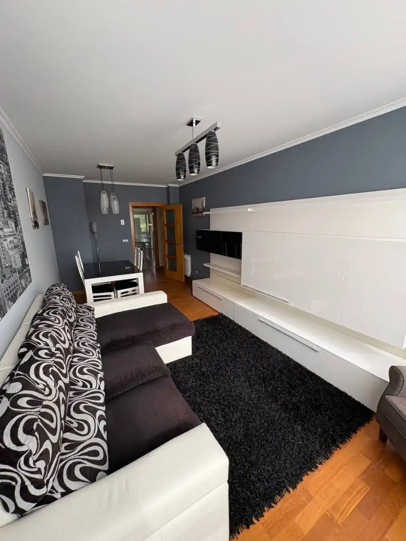 Living room of Flat for rent in Culleredo  with Heating, Parquet flooring and Furnished