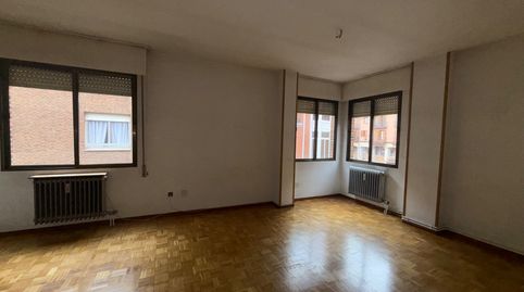 Foto 3 de Piso en venta en Calle de las Carnicerías, Benavente, Zamora