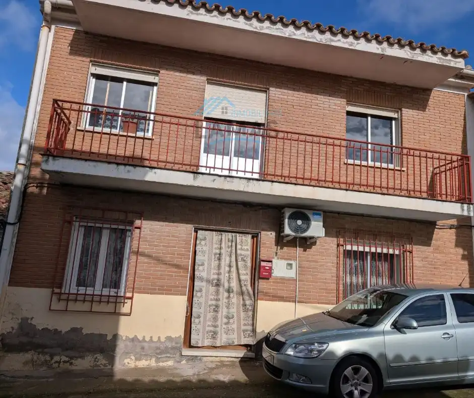 Exterior view of Houses for sale in Peraleda de la Mata  with Air Conditioner and Terrace
