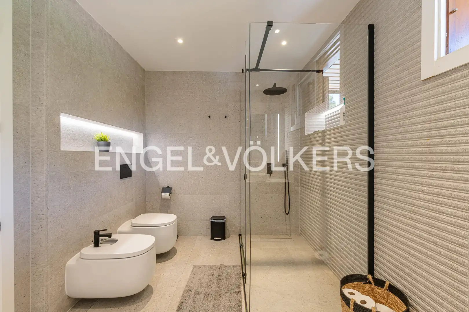 Baño de Casa o chalet en venta en Boadilla del Monte con Aire acondicionado, Calefacción y Jardín privado