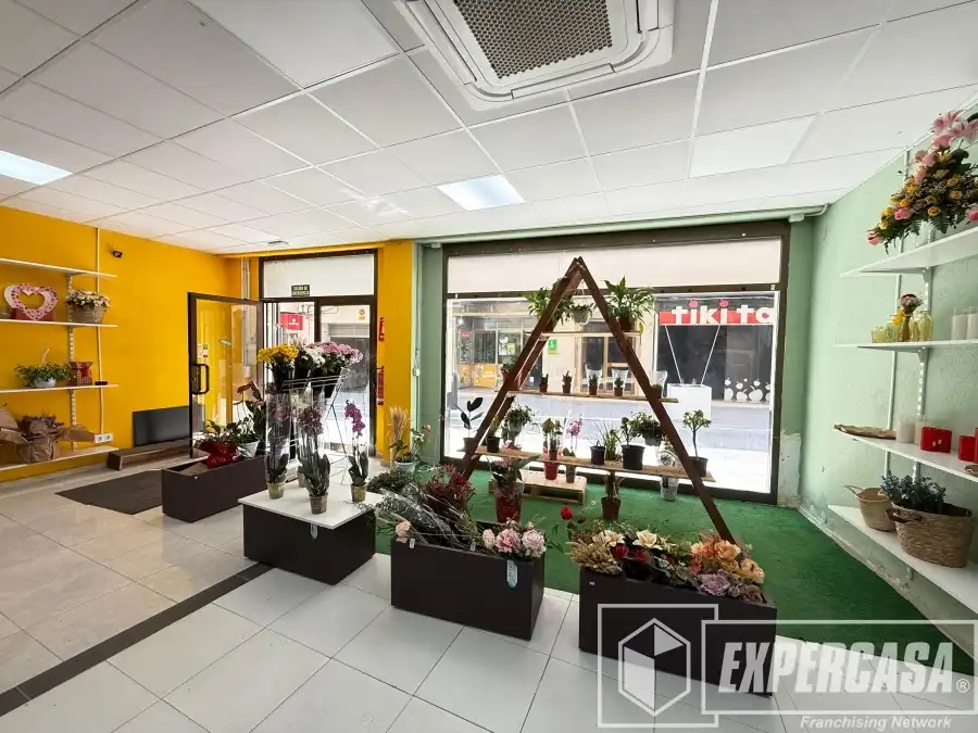Local en venta en Llíria con Aire acondicionado, Calefacción y Terraza