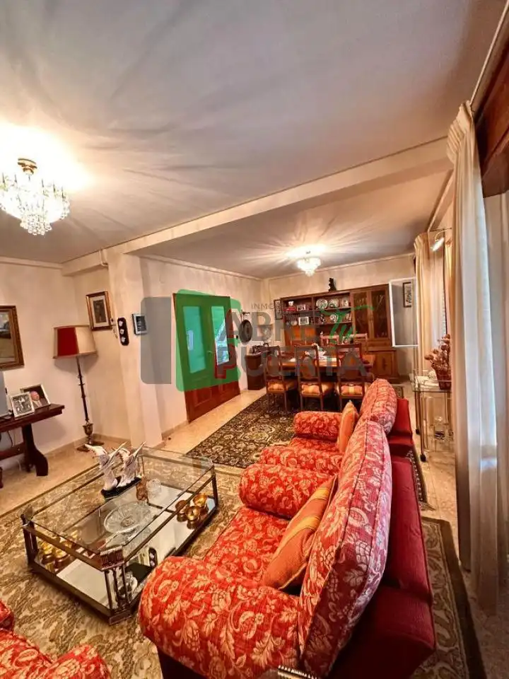 Casa amb jardí en venda a Ventiun, imagen 2