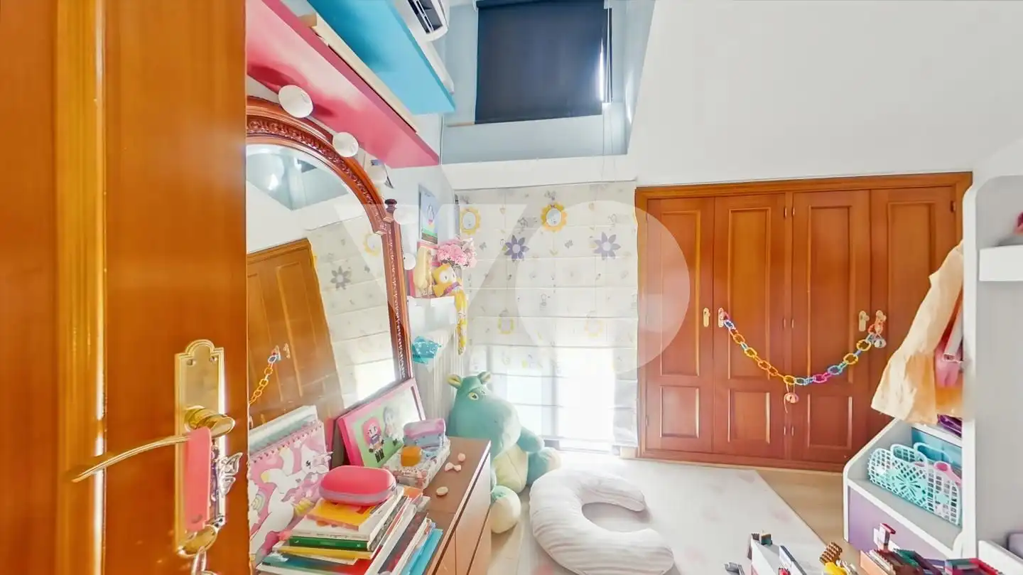Habitación de Dúplex en venta en Alcorcón con Aire acondicionado, Calefacción y Parquet