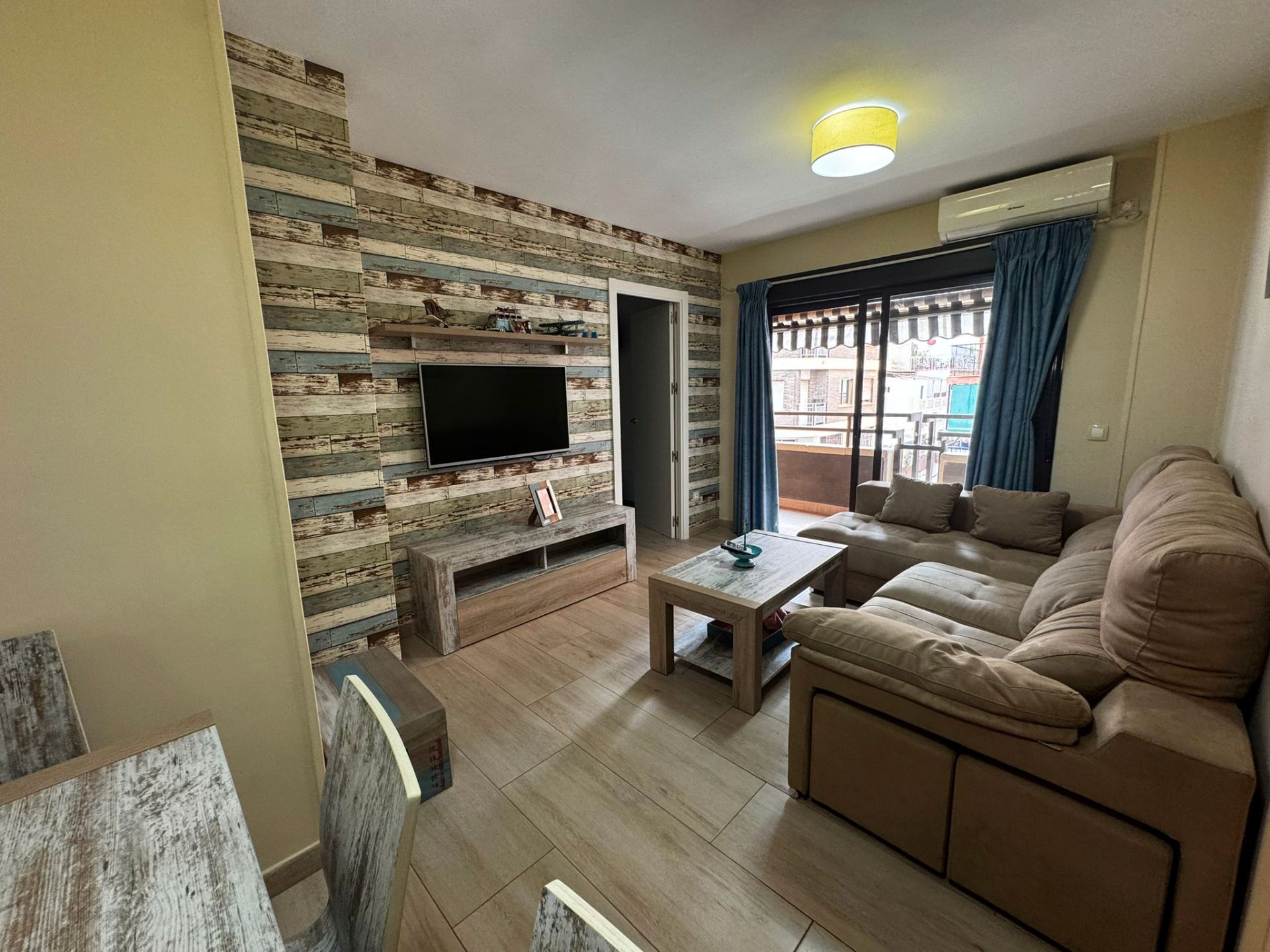 Living room of Flat to rent in Alicante / Alacant  with Storage room, Furnished and Oven