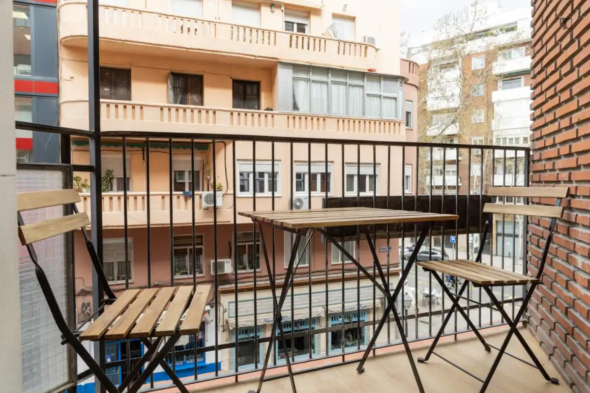 Terraza de Apartamento para compartir en Madrid con Calefacción, Amueblado y Horno