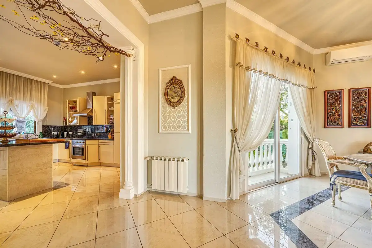 Detached homes for sale in Marbella  with Air Conditioner, Terrace and Storage room