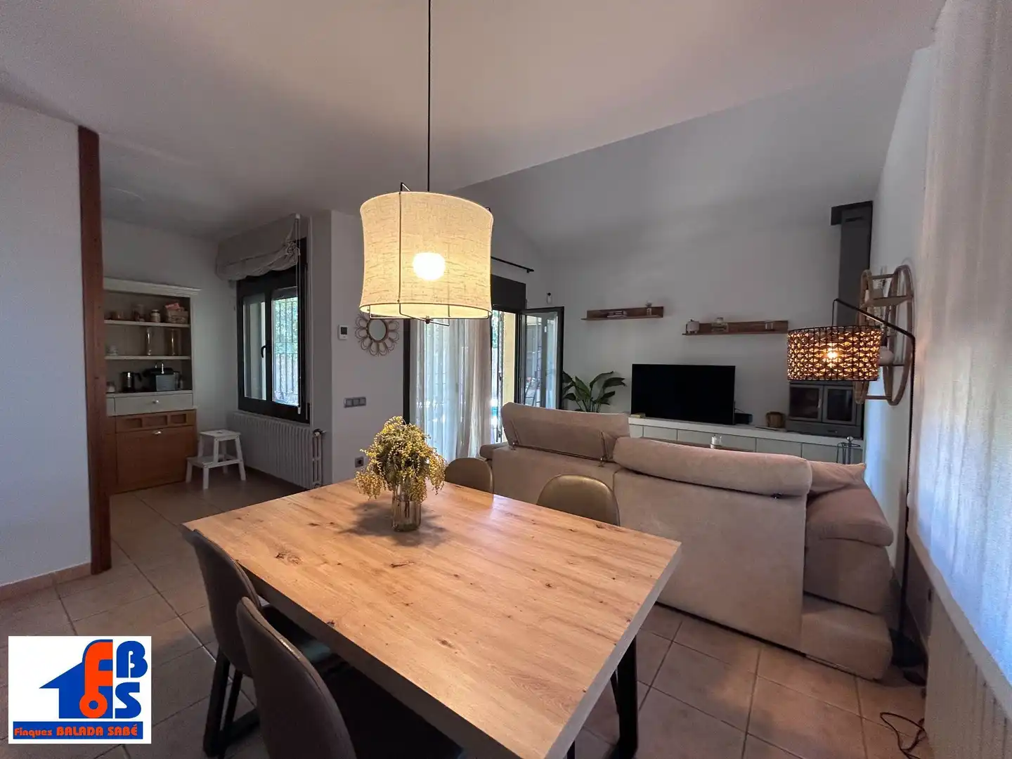 Sala de estar de Casa o chalet en venta en Sant Esteve de Palautordera con Aire acondicionado, Calefacción y Jardín privado