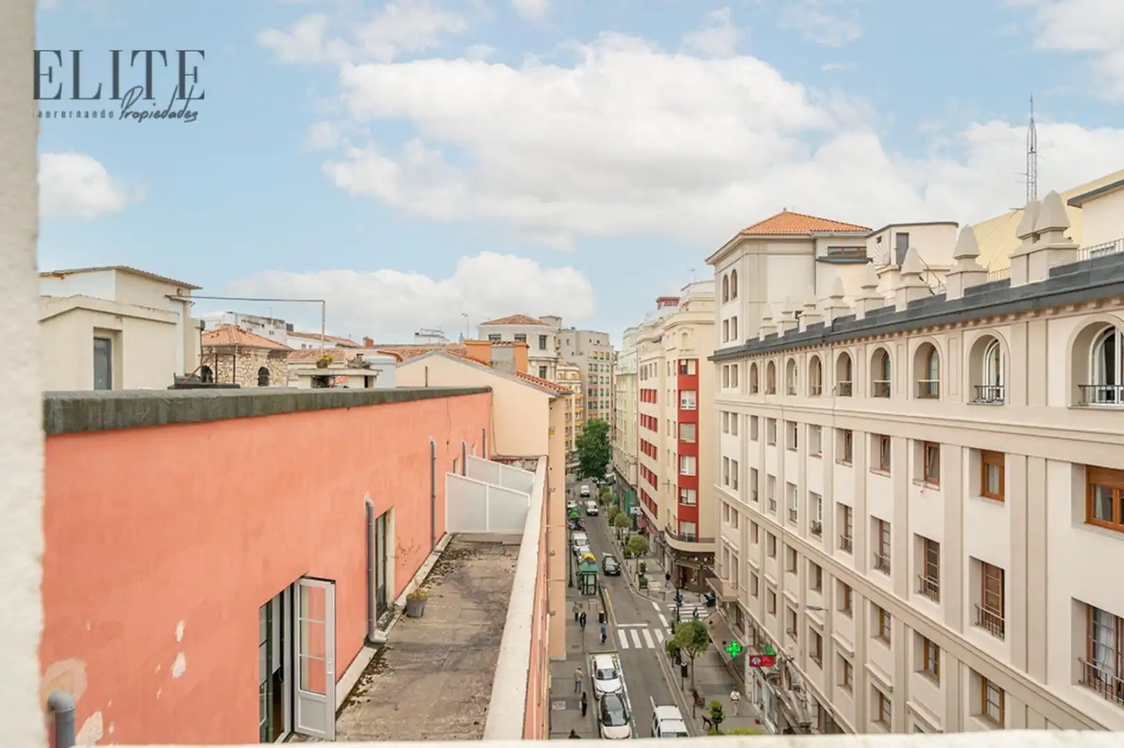 Vista exterior de Àtic en venda en Santander amb Balcó