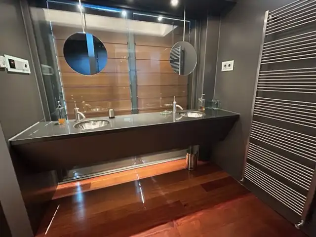 Baño de Casa o chalet en venta en Barcelona con Aire acondicionado, Calefacción y Jardín privado
