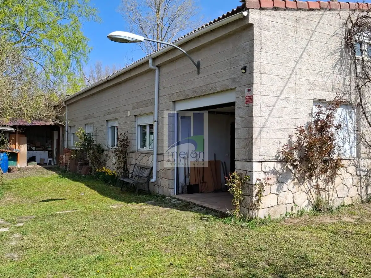 Exterior view of Houses for sale in Ibeas de Juarros  with Storage room