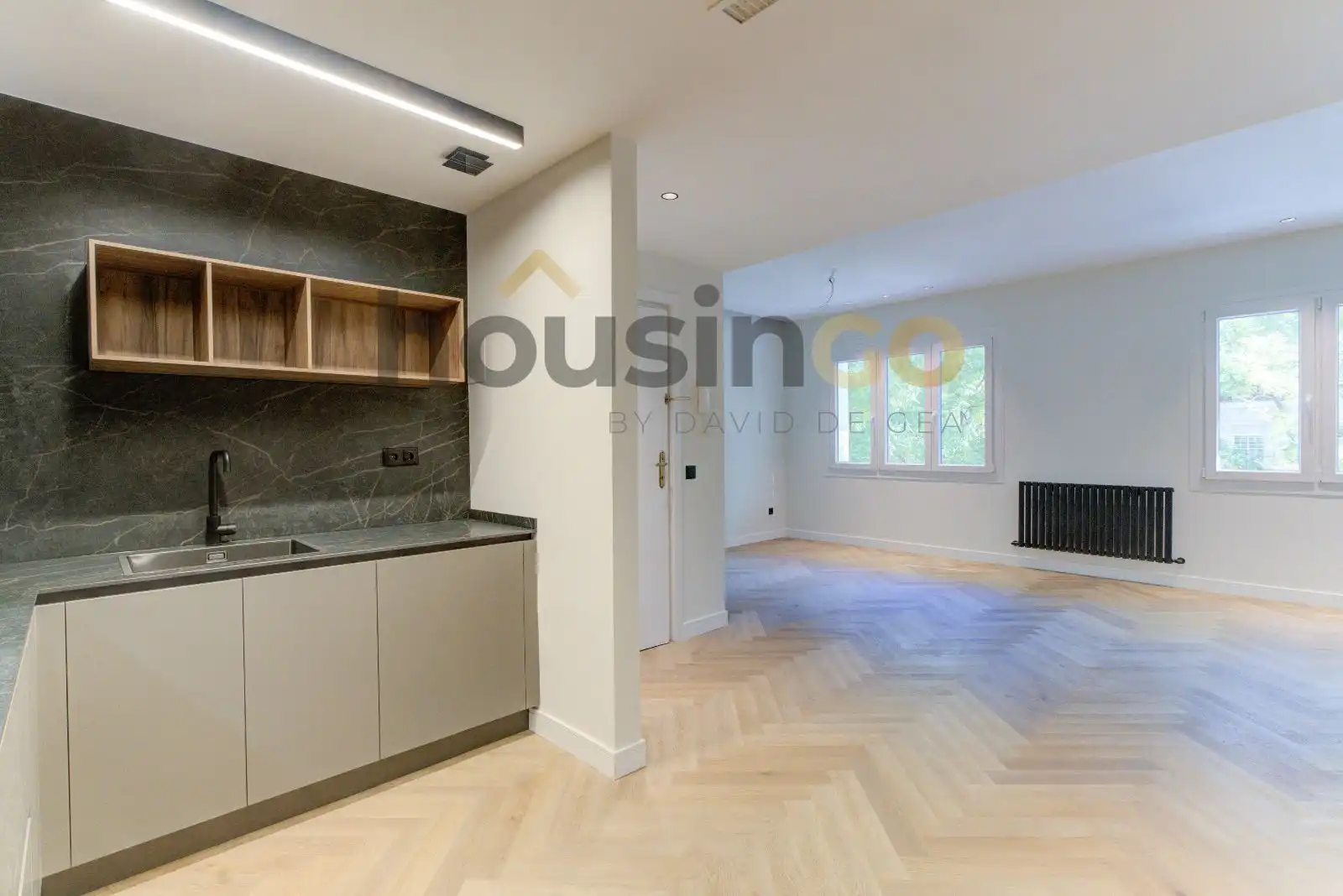 Bedroom of Flat for sale in Madrid  with Air Conditioner, Heating and Oven