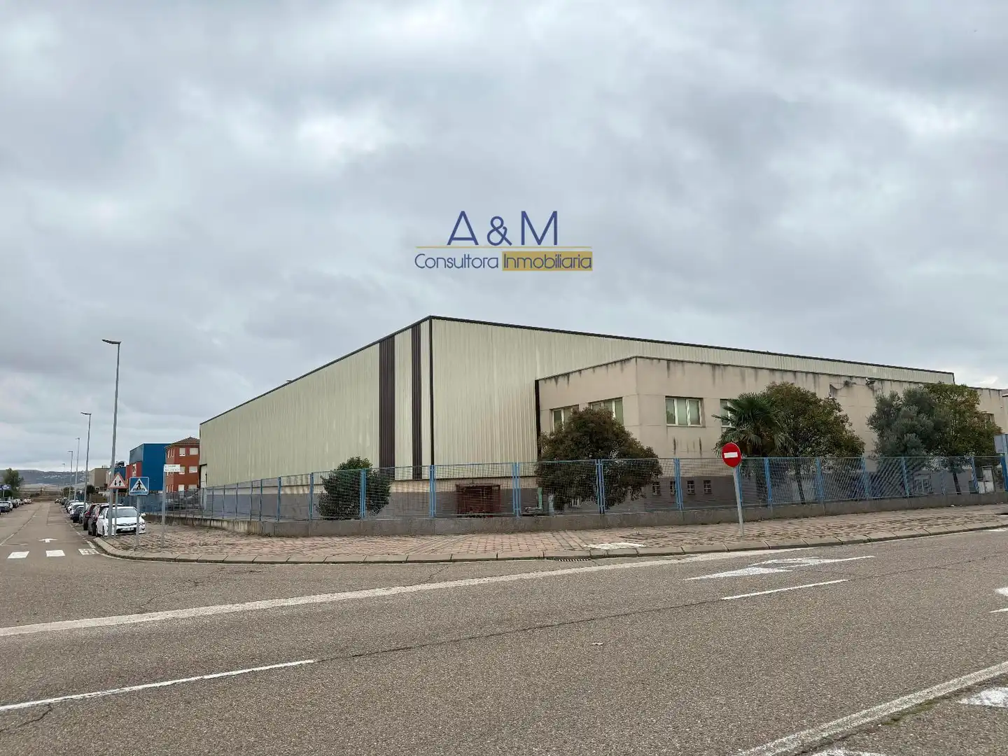 Vista exterior de Nau industrial de lloguer en Venta de Baños