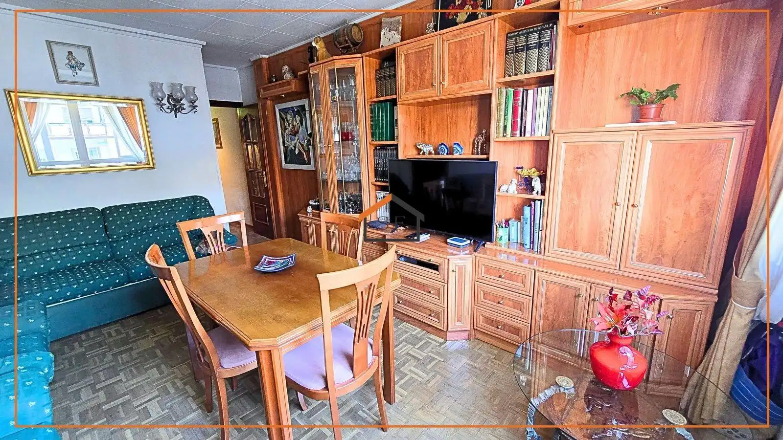 Wohnzimmer von Wohnung zum Verkauf in Madrid mit Klimaanlage, Heizung und Parkett