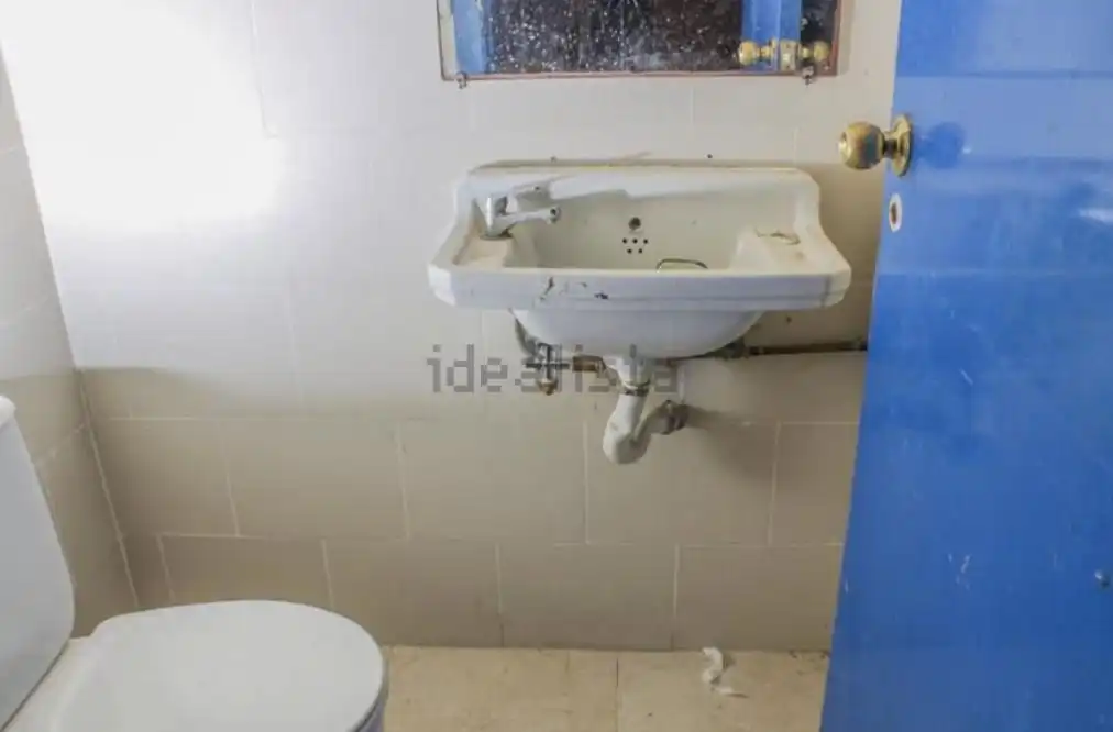 Business premises for sale in De Les Cabres, imagen 3