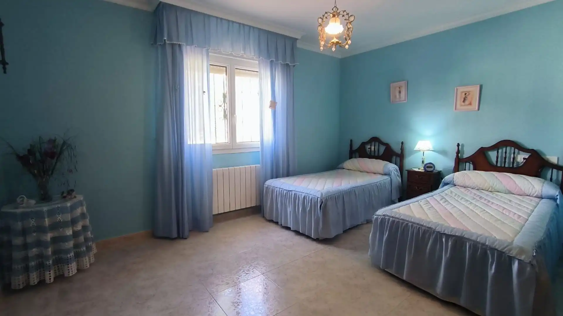 Habitación de Casa o chalet en venta en La Nucia con Calefacción, Jardín privado y Terraza