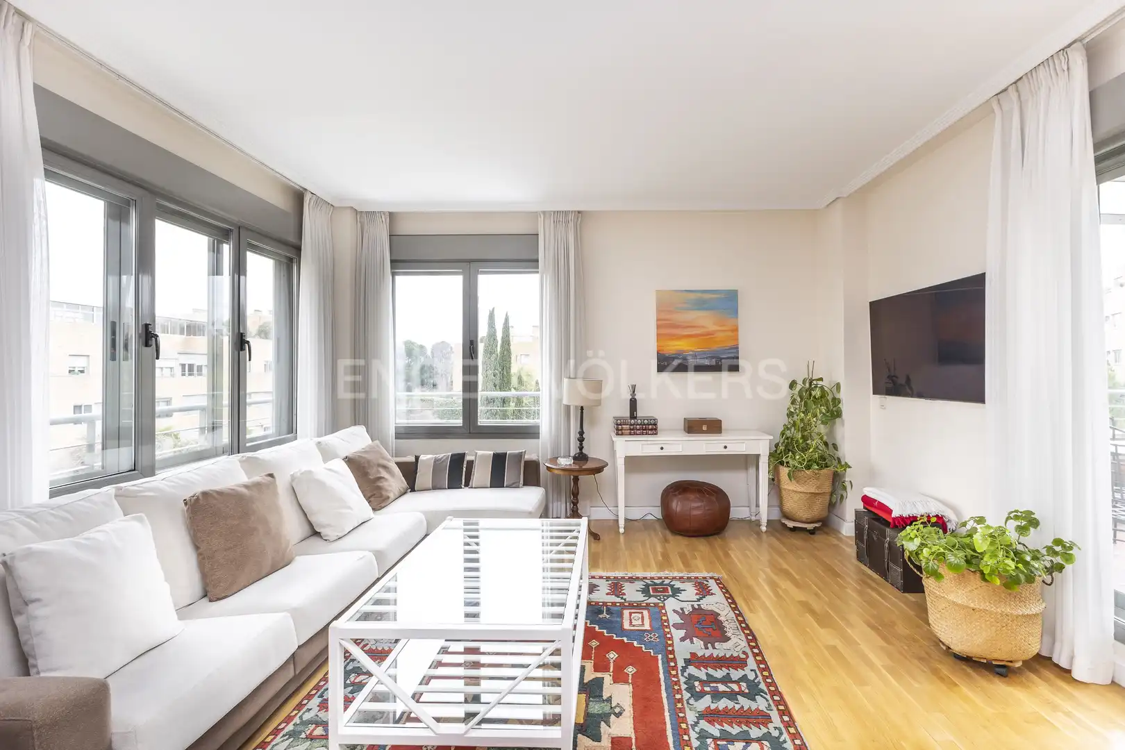 Außenansicht von Maisonette zur Miete in La Moraleja mit Klimaanlage, Heizung und Privatgarten