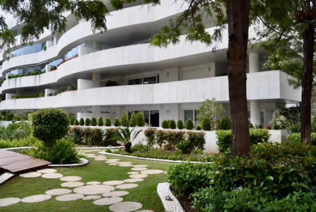 Ground floor for sale in Playa Bajadilla - Puertos
