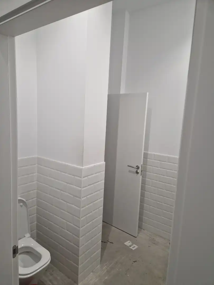 Bathroom of Commercial properties for rent in A Coruña Capital 
