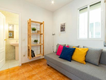 Living room of Flat to rent in  Madrid Capital  with Heating, Furnished and Washing machine